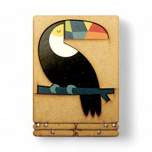 Afbeelding in Gallery-weergave laden, Tucan Rainbow Pop-up Art