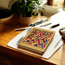 Afbeelding in Gallery-weergave laden, Labyrinth Colors Journal