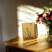 Afbeelding in Gallery-weergave laden, Welcome to the World Giraffe Pop-up Art