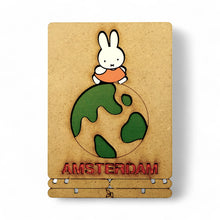 Afbeelding in Gallery-weergave laden, Miffy on the globe Amsterdam Pop-up Art