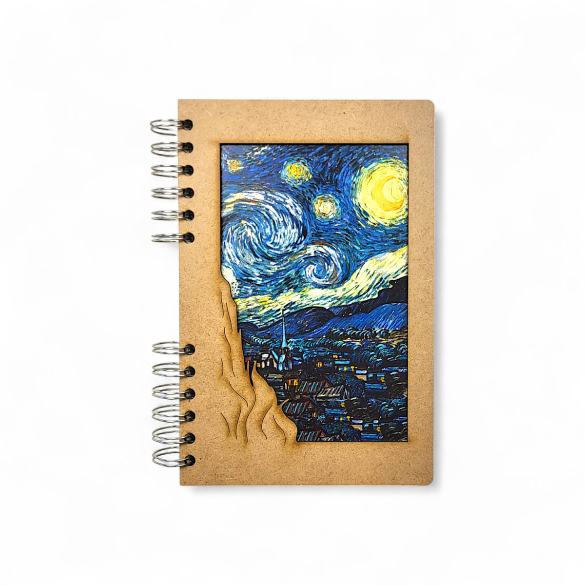 Duurzaam notitieboek van Komoni Amsterdam op bureau – geïnspireerd door Van Gogh