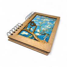 Afbeelding in Gallery-weergave laden, A5 formaat Almond Blossom journal – navulbaar en duurzaam en perfect kado
