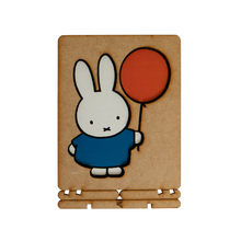 Load image into Gallery viewer, Postcard - Piece of Art - Miffy with balloon
