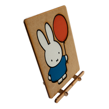 Load image into Gallery viewer, Postcard - Piece of Art - Miffy with balloon
